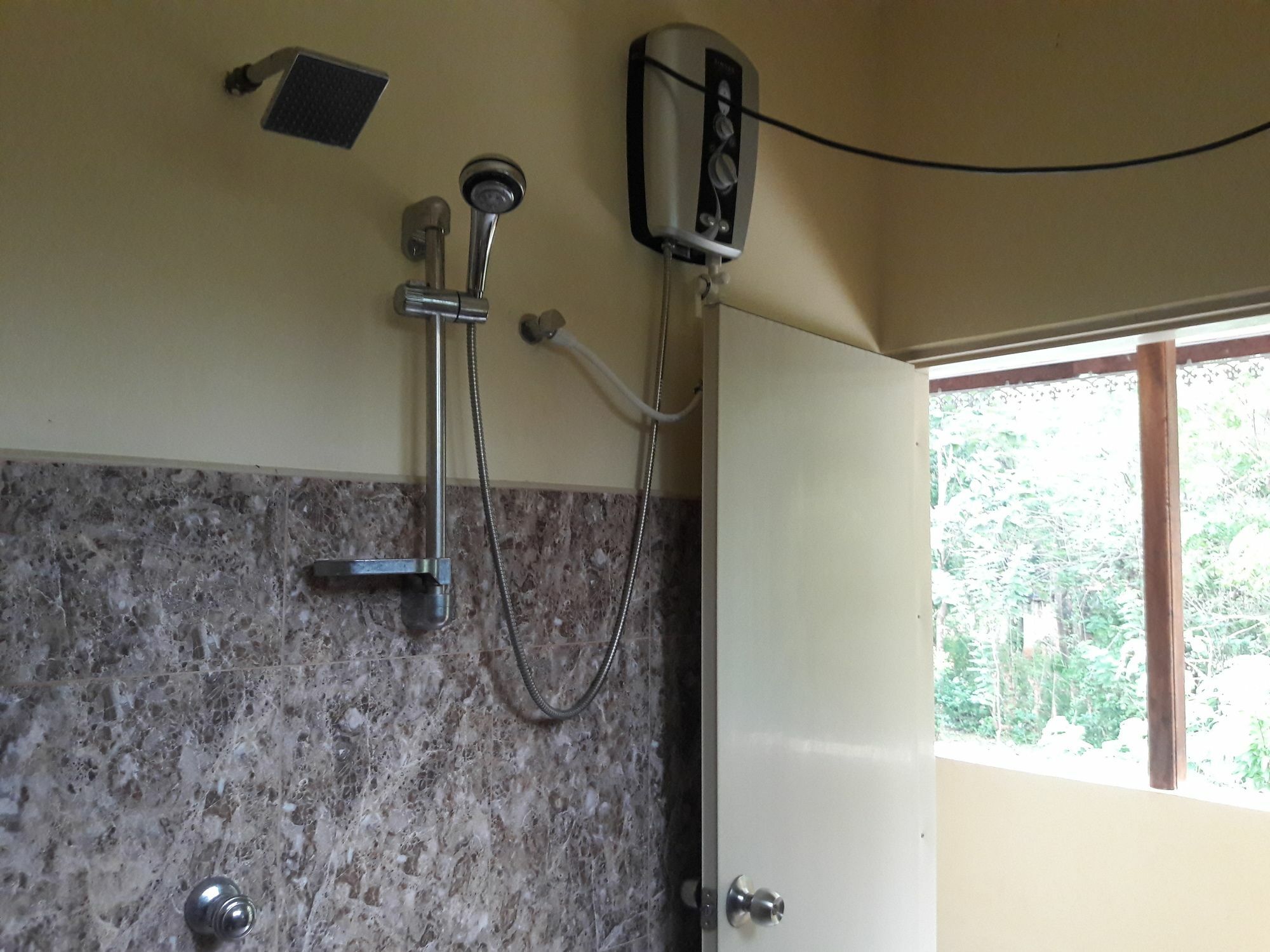 Iduwara Guest Hotel Sigiriya Bagian luar foto