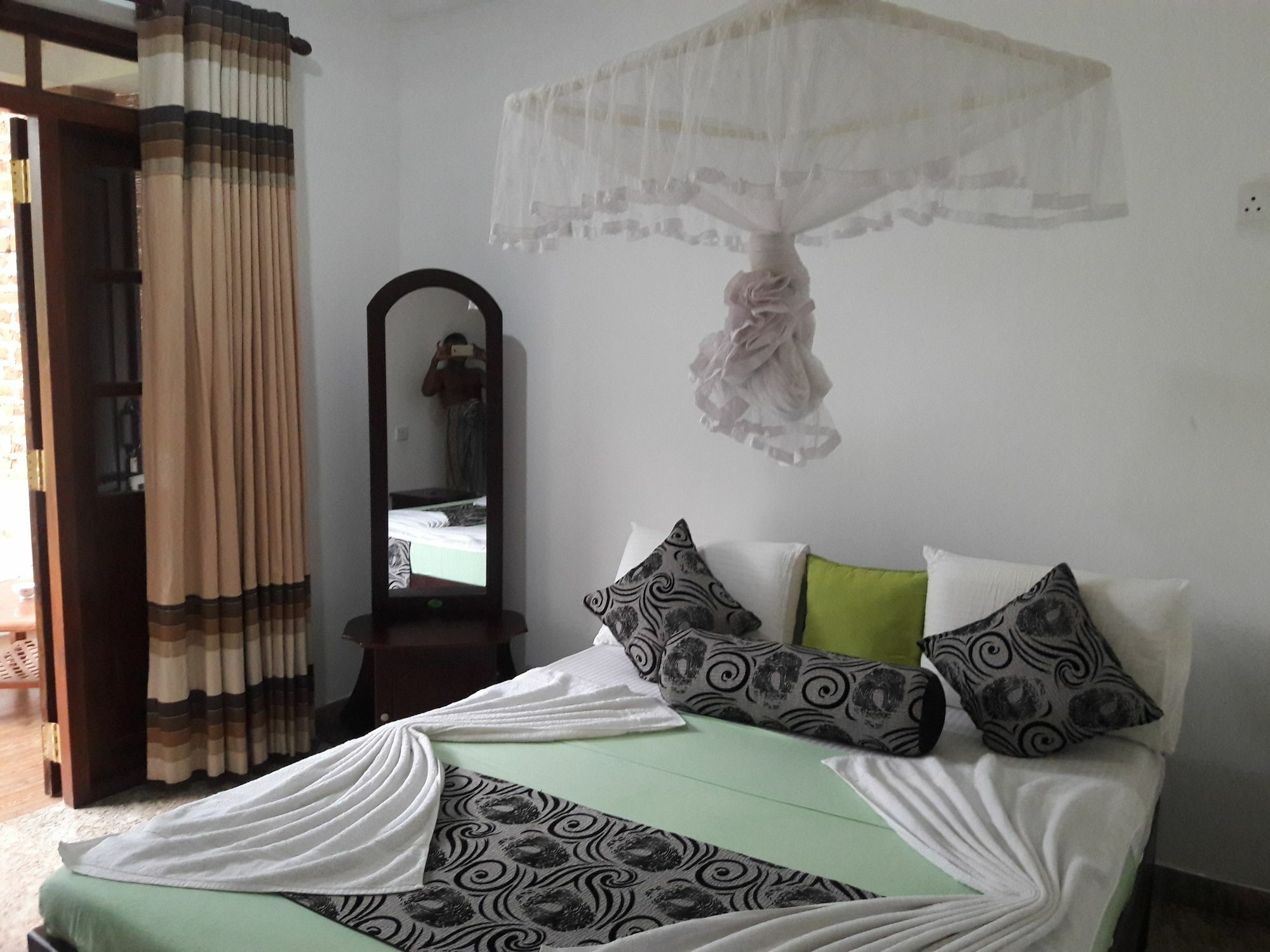 Iduwara Guest Hotel Sigiriya Bagian luar foto
