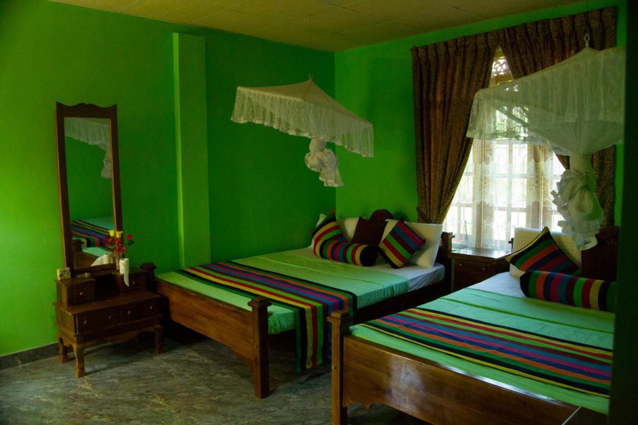 Iduwara Guest Hotel Sigiriya Bagian luar foto