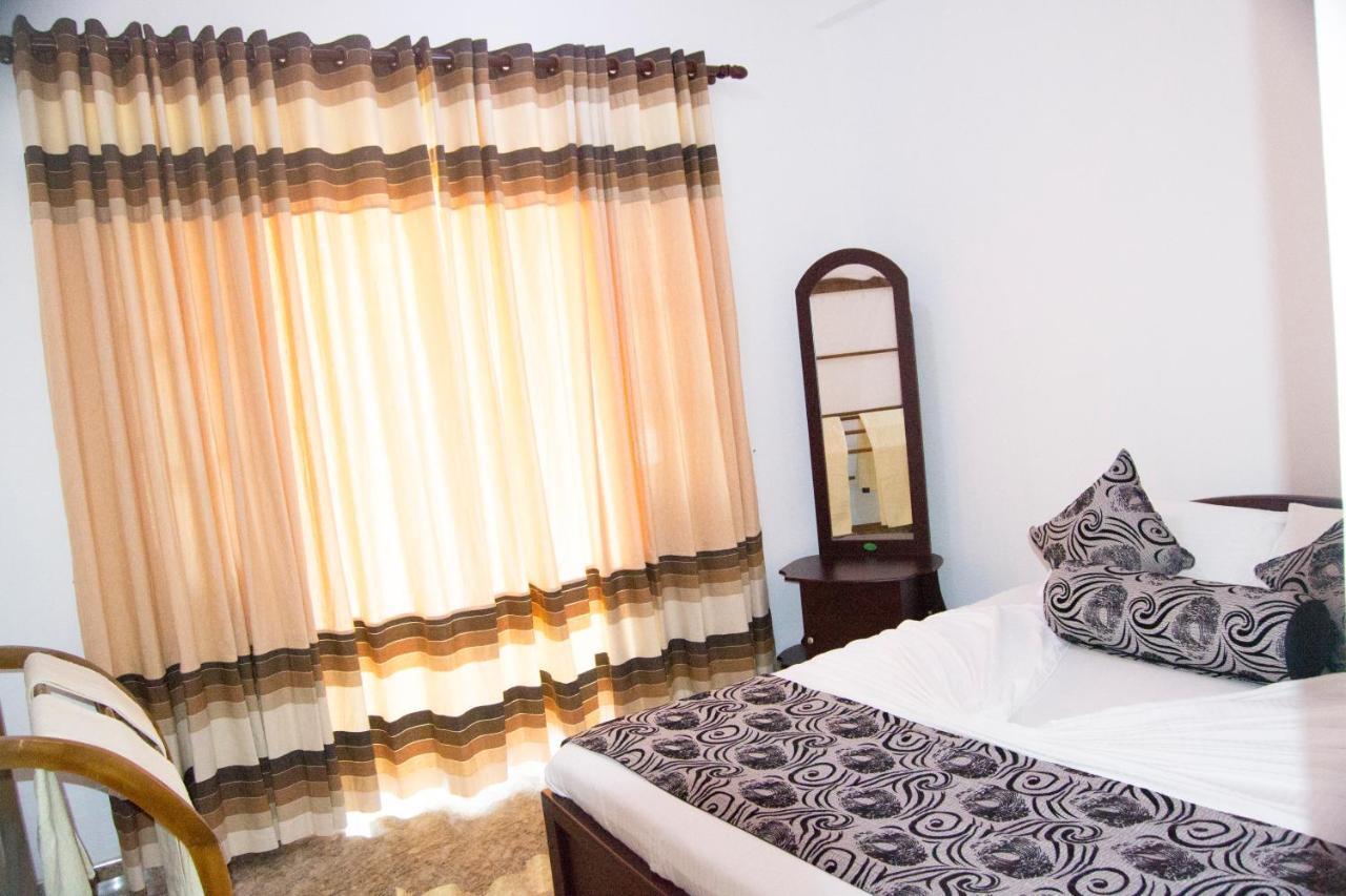 Iduwara Guest Hotel Sigiriya Bagian luar foto
